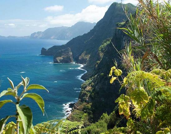 Vacations-And-Tourism-Concept